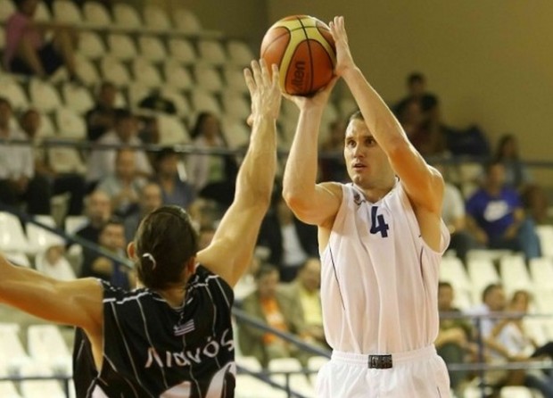 Οικογενειακή τραγωδία για τον Στρναντ