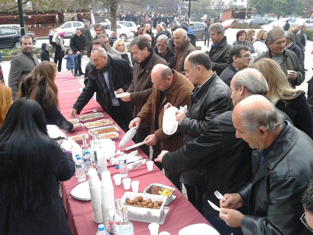 Αντίο 2012 με τσίπουρα και μεζέδες