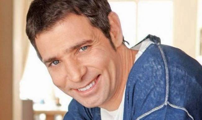 Δείτε το εορταστικό tweet του Αθερίδη