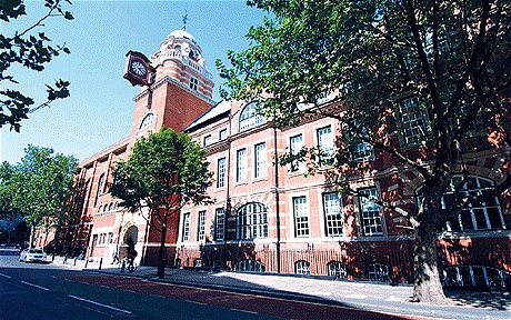 Πού σπουδάζουν τα παιδιά των πολιτικών μας;