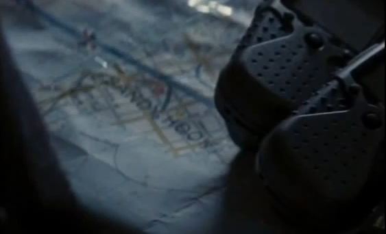 Βρήκαν στον Batman το Sandy Hook