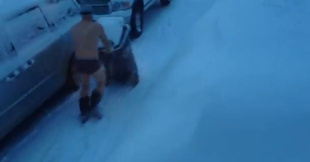 ΒΙΝΤΕΟ-Γυμνός στους -21C