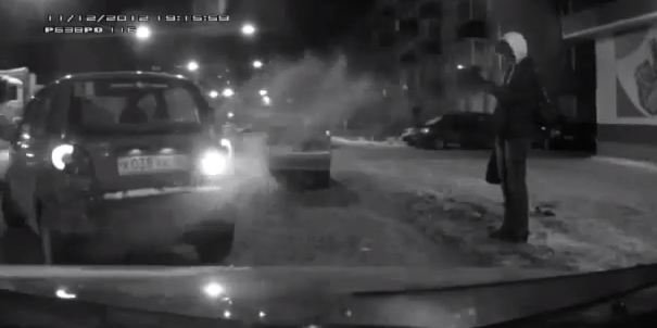 ΒΙΝΤΕΟ-Όταν πάρκαρε είχε γίνει…παγωτό