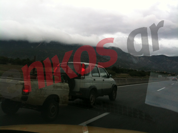 ΦΩΤΟ-Ένα “κομμένο” φορτηγάκι για καρότσα!