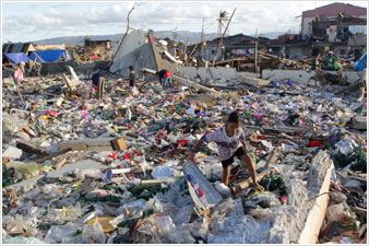 Πάνω από 1000 οι νεκροί στις Φιλιππίνες