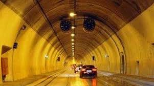 Κλείνουν οι σήραγγες