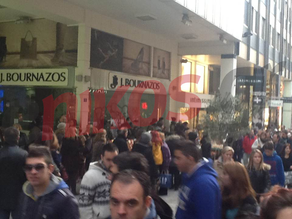 ΦΩΤΟ-Αυτά τα φέι βολάν πέταξαν στην Ερμού