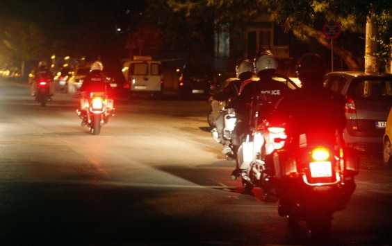 ΤΩΡΑ-Ισχυρή έκρηξη σε γραφεία της Χρυσής Αυγής