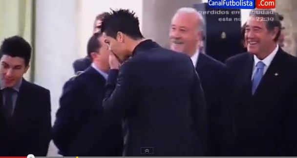 ΒΙΝΤΕΟ- Που έκρυψε την τσίχλα ο Ρονάλντο;