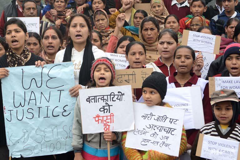 Παλεύει με το θάνατο η Ινδή φοιτήτρια