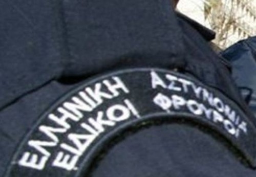 Πουλούσε προστασία στα μαγαζιά;