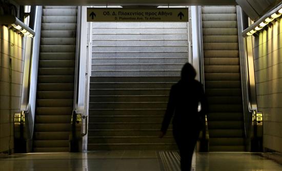 Και απολύσεις και επίταξη;