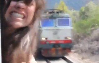 ΒΙΝΤΕΟ-Γλίτωσε στο τσακ…