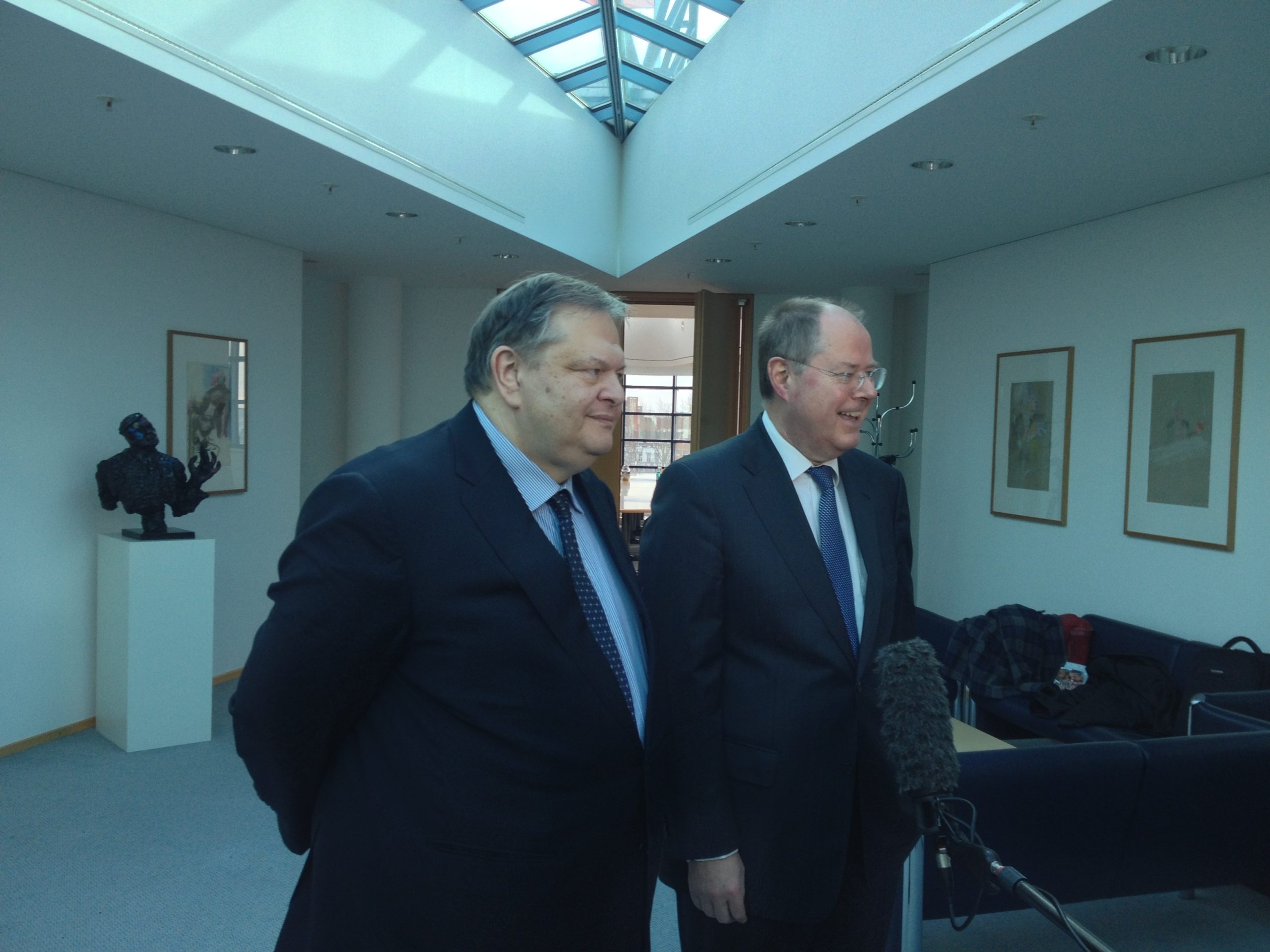 ΦΩΤΟ- Η συνάντηση Βενιζέλου-Στάινμπρουκ