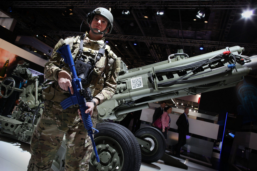 «Παγκόσμια» διαφθορά στην άμυνα