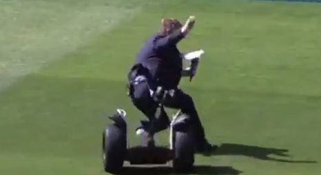 BINTEO: Αφού δεν …το έχεις, τι το θέλεις;