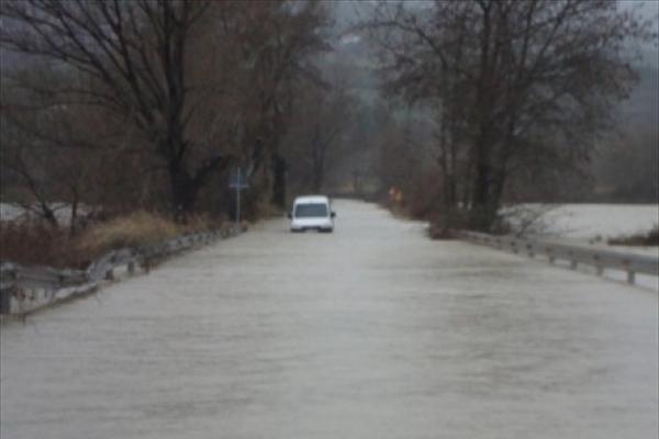 Δρόμοι «ποτάμια» στα Τρίκαλα