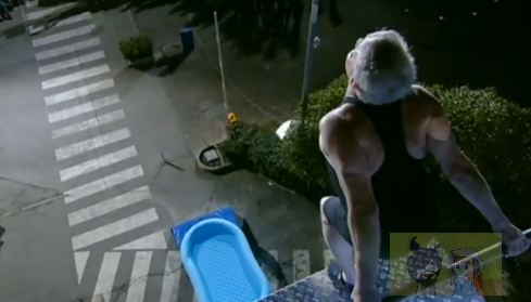 Βίντεο: Βουτιά …θανάτου για ένα ρεκόρ!