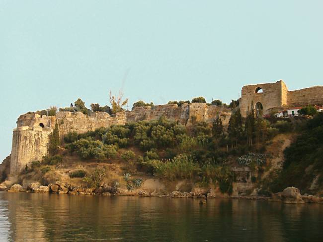 Ζημιές στο κάστρο της Κορώνης