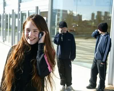 Πόσες φορές «τσεκάρουμε» το κινητό μας;