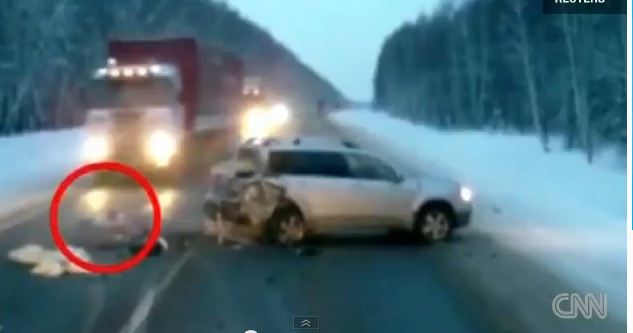 ΒΙΝΤΕΟ-Κοριτσάκι σώθηκε από θαύμα