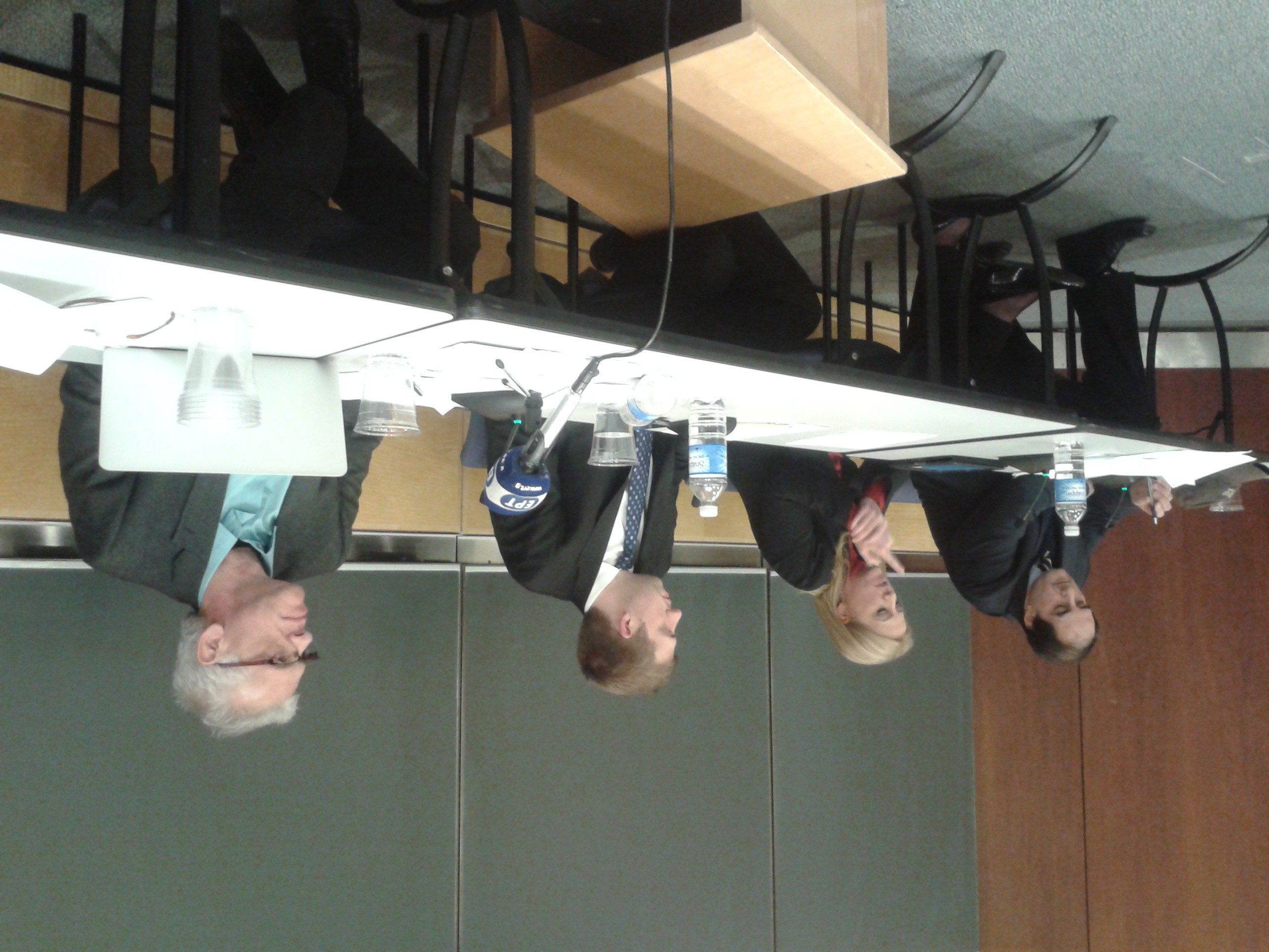 Δούρου:Χρειαζόμαστε αναγέννηση της δημοκρατίας