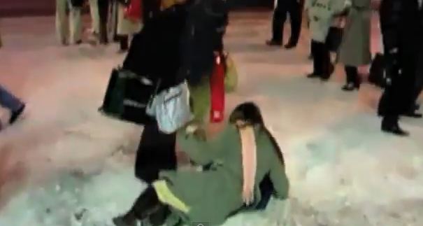 BINTEO-Όταν το χιόνι προκαλεί γέλιο