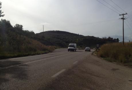 Σημαδεύει με αεροβόλο τα ΙΧ