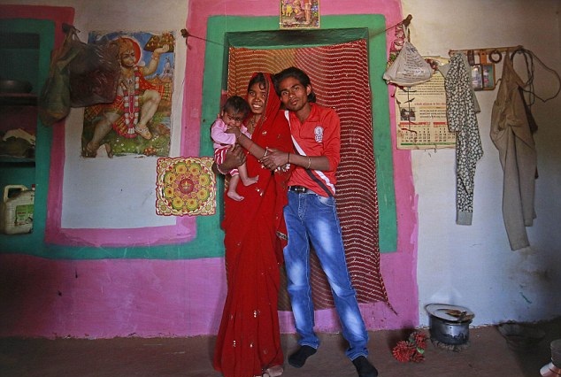 Ινδία:Γάμος στα 11, μητέρα στα 14