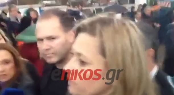 Μακρή:Καλέστε τους εργαζόμενους σε διάλογο