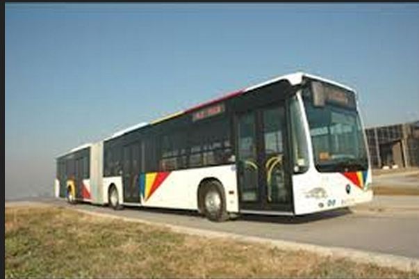 Λεωφορείο παρέσυρε πεζή