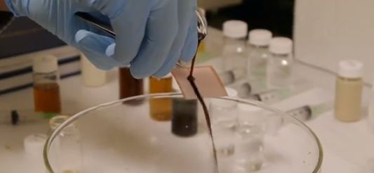 ΒΙΝΤΕΟ-Ρούχα που δεν λερώνουν!