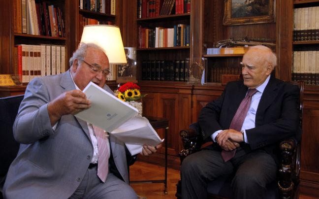 Ρακιντζής στον Παπούλια: Το φακελάκι έγινε πιο φτηνό