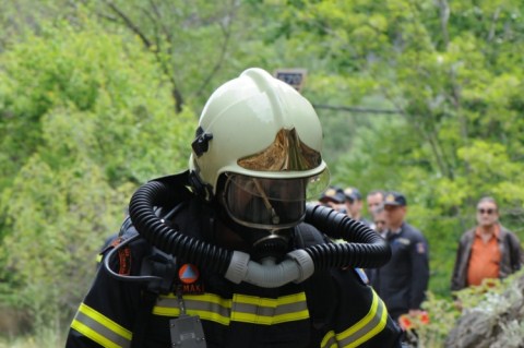 ΤΩΡΑ: Σε χαράδρα ορειβάτης στα Γιάννενα-Σπεύδει η ΕΜΑΚ