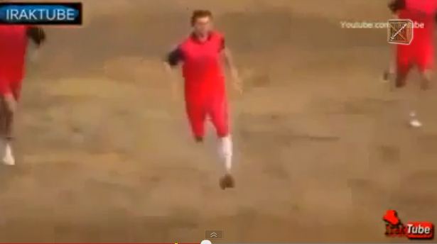 ΒΙΝΤΕΟ-Σκοράρει και βουτάει στη λάσπη