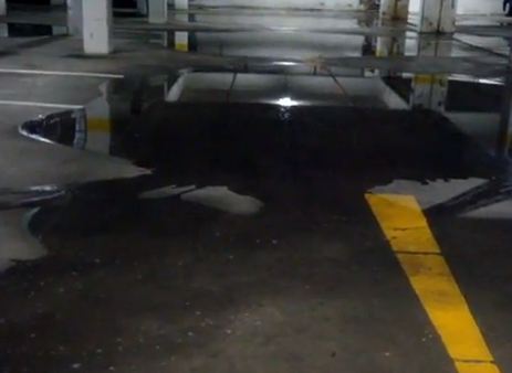 ΒΙΝΤΕΟ-Πλημμύρισε πάλι το πάρκινγκ στην Ξάνθη