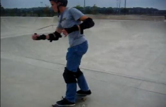 Μαθήματα δύναμης από τυφλό σκέιτερ