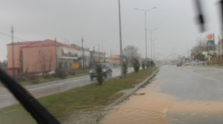 Πλημμύρισε η εθνική οδός Πρέβεζας – Ιωαννίνων