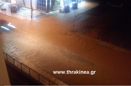 Αλεξανδρούπολη:Ποτάμι ο δρόμος