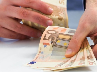 Μείωσαν τα δημοτικά τέλη