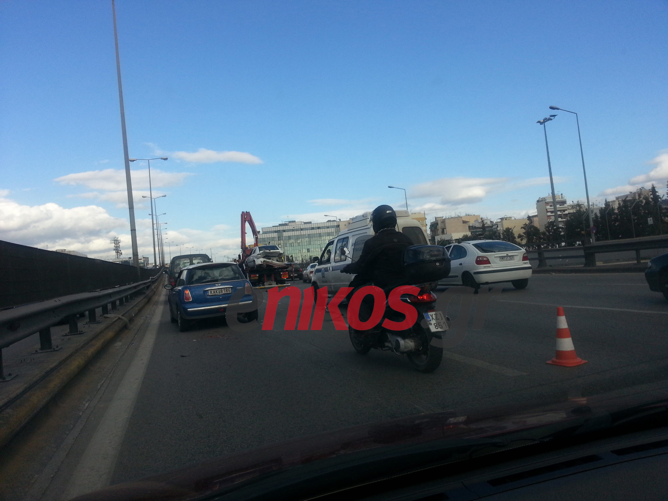 ΦΩΤΟ-Η σύγκρουση στην Αθηνών-Λαμίας