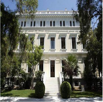 Ο Παπούλιας θα υποδεχθεί τον Ολάντ