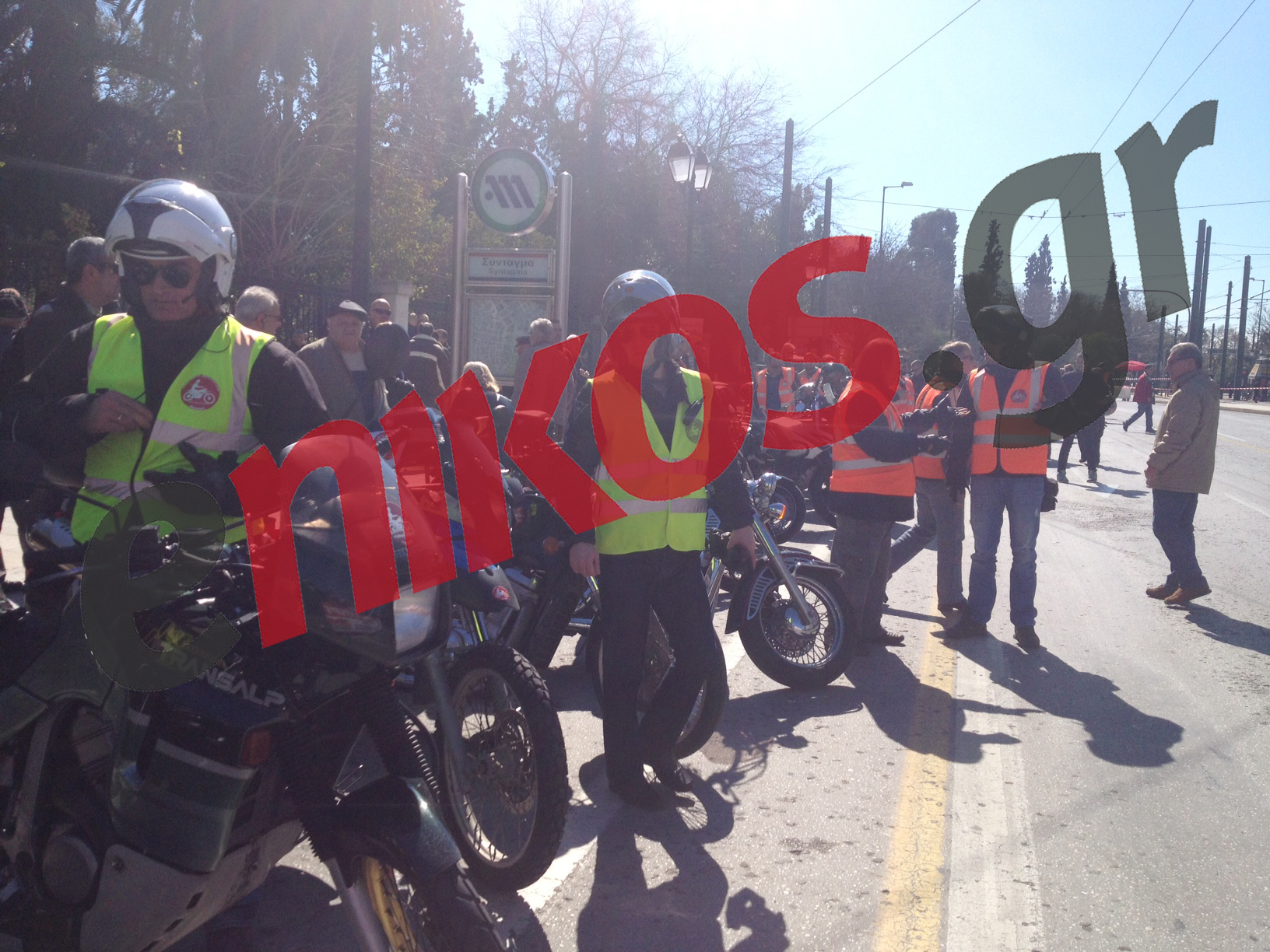 Τώρα – ΦΩΤΟ: Οι μοτοσικλετιστές στην πορεία