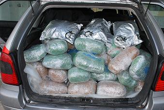 ΦΩΤΟ-Το κρατικό αυτοκίνητο γεμάτο ναρκωτικά