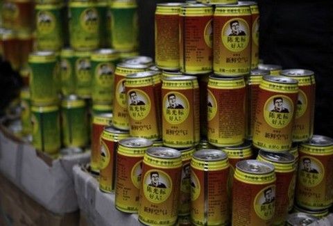 Επιχειρηματίας πουλάει αέρα σε κονσέρβες!