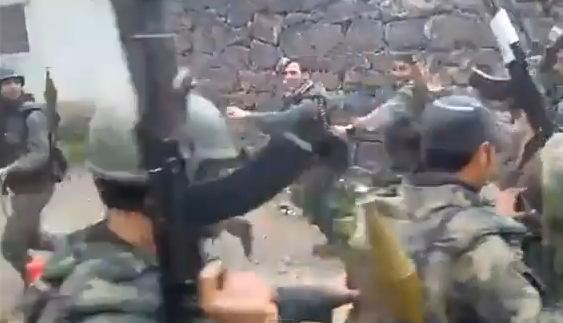 ΒΙΝΤΕΟ-Σύροι στρατιώτες χορεύουν στην πρώτη γραμμή