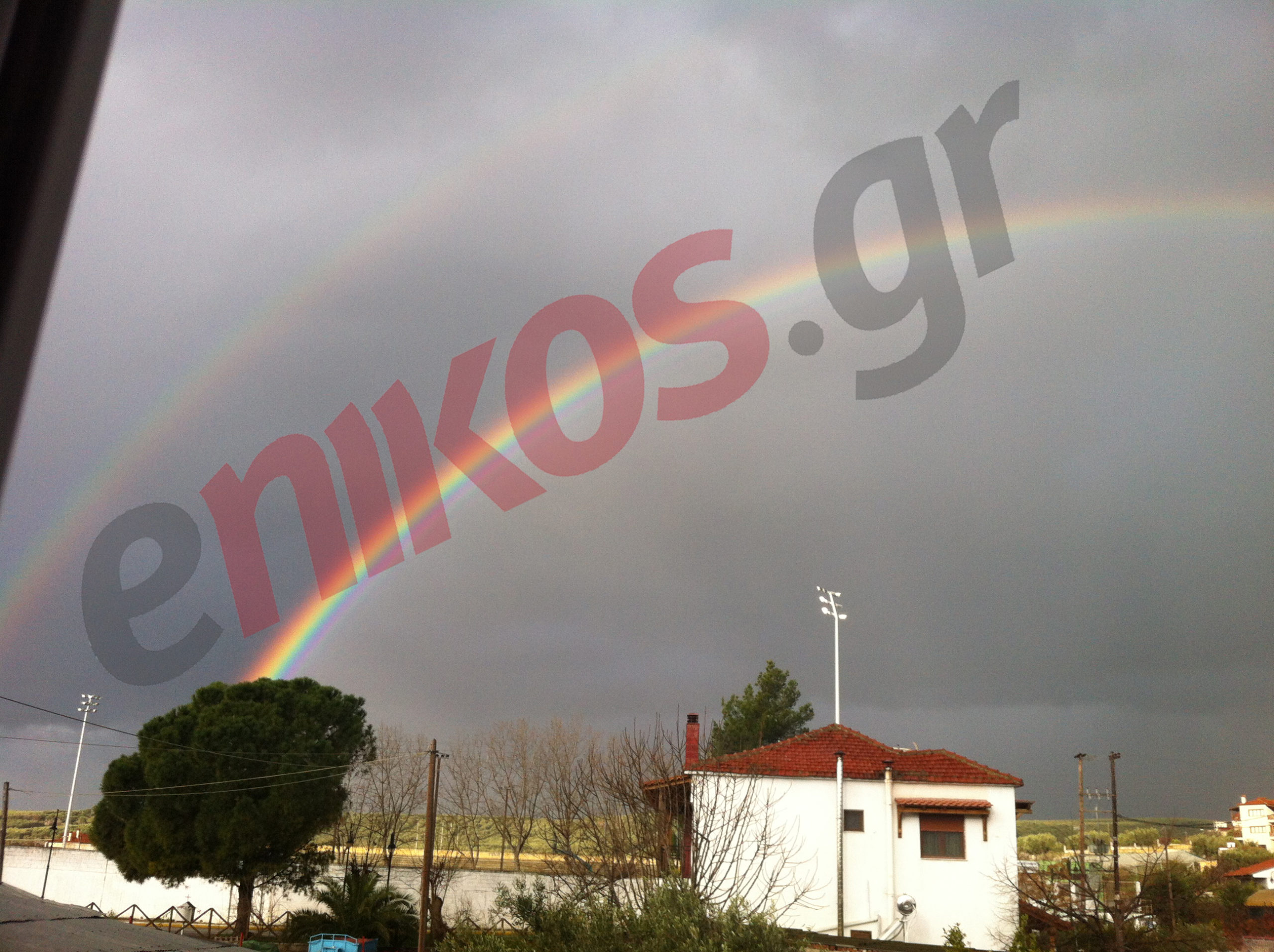 Χαλκιδική: Καλημέρα με ένα ουράνιο τόξο