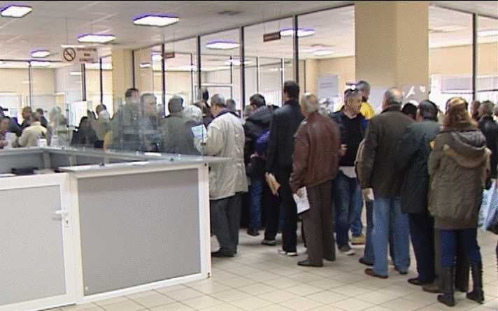 ΒΙΝΤΕΟ-Στις ουρές και στη Λαμία