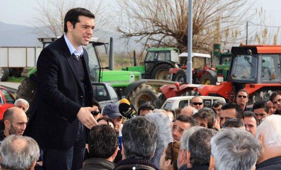 Ο Τσίπρας στα μπλόκα των αγροτών