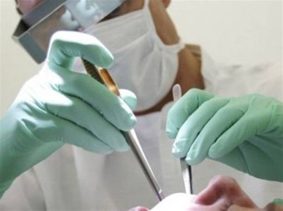 Συνελήφθη οδοντίατρος για φοροδιαφυγή